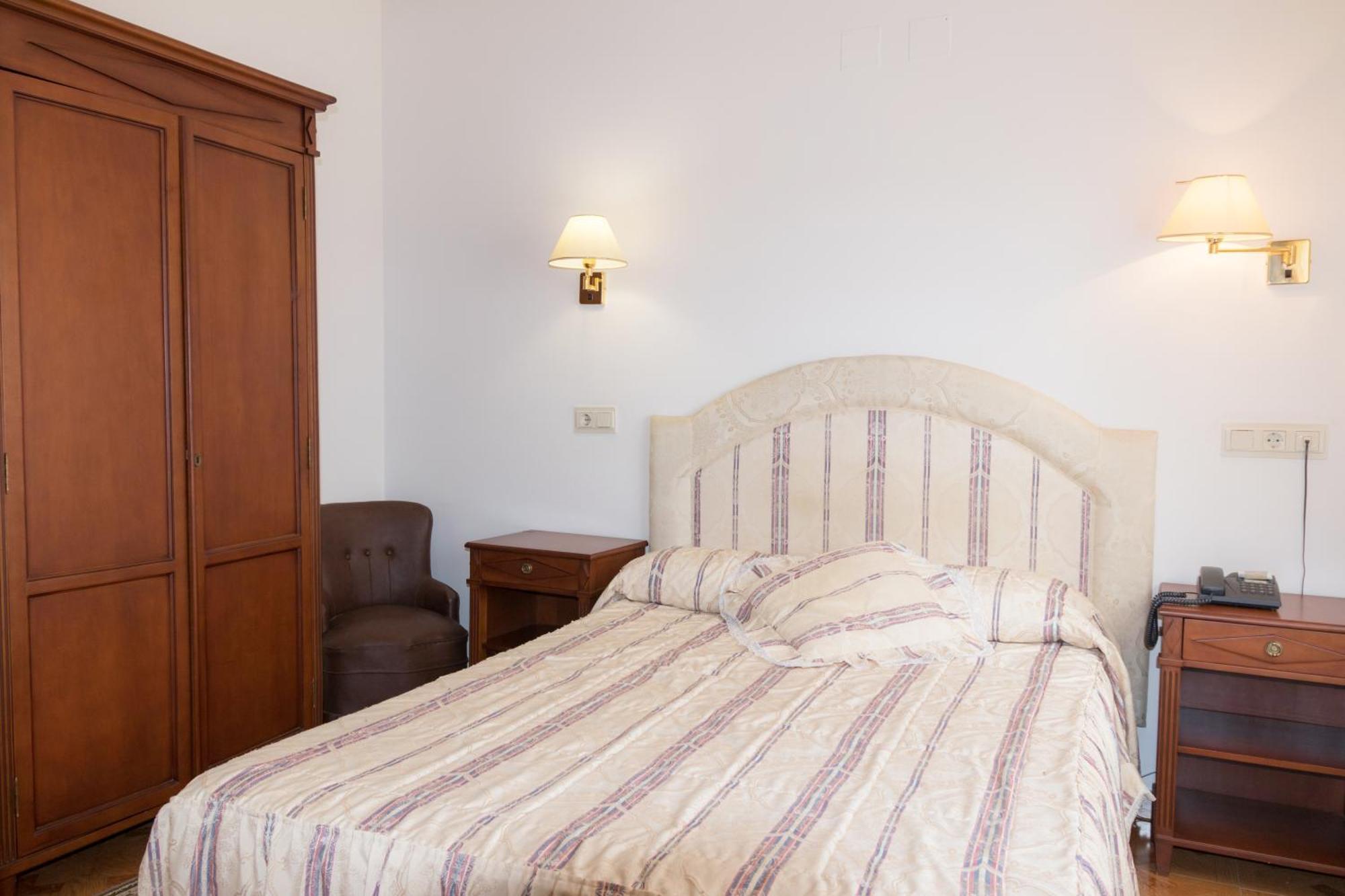 Hotel Avenida III Villadangos del Páramo Cameră foto
